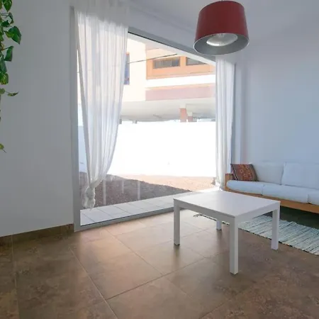 דירה Peaceful Modern